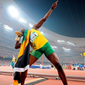 爱游戏-西班牙大学与国际马术组织合作，成立马术科研中心，推动马术科技进步。