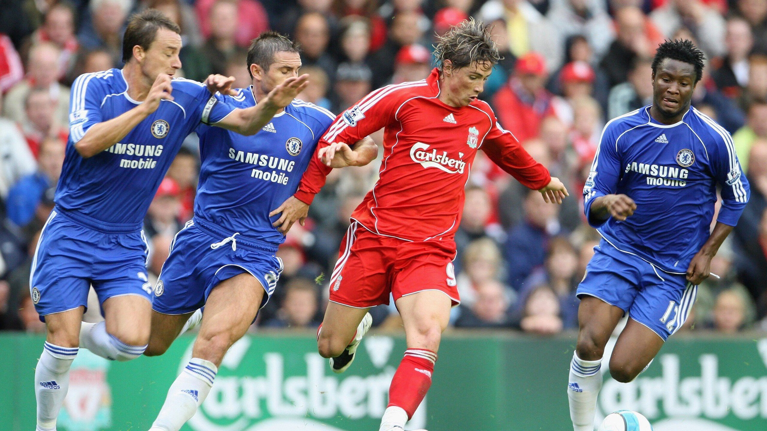 “中国足球职业联赛新纪元:多样化发展”,中国实行足球职业联赛